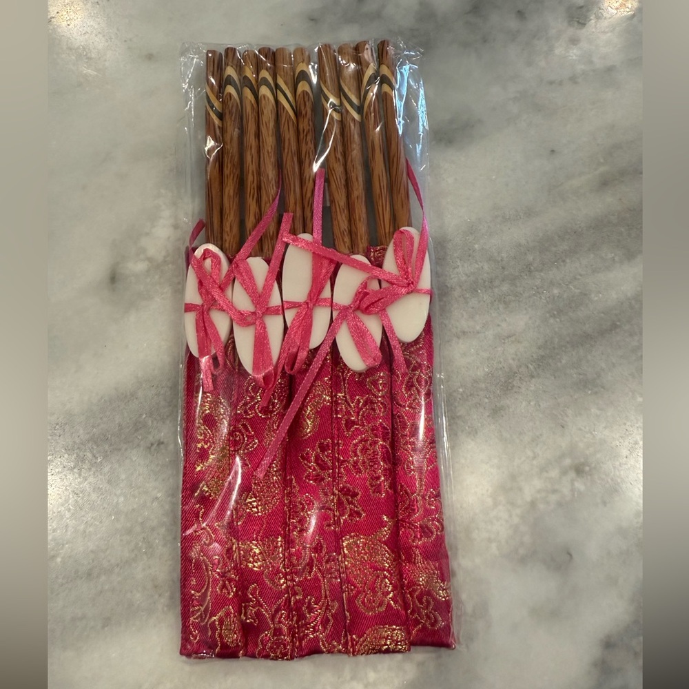 Wooden chopstick set of 5, gold and pink embroidery holder, rest and NIB